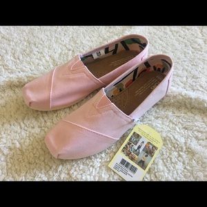 Toms classic flats women's size 9.5, pink lemonade